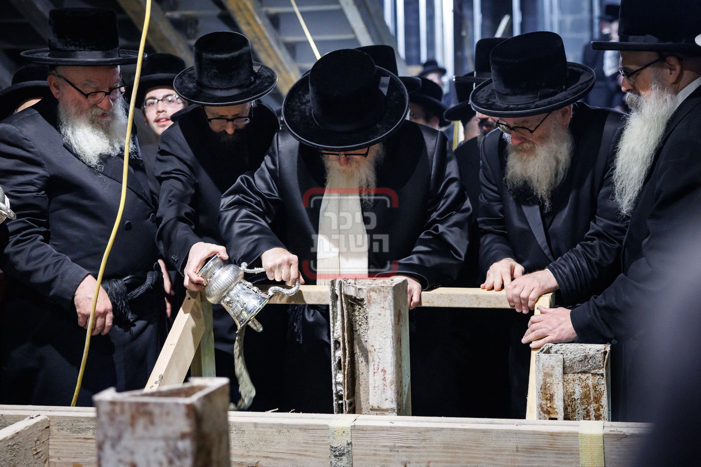 הנחת אבן הפינה למקווה הפרטית של האדמו"ר מסקווירא