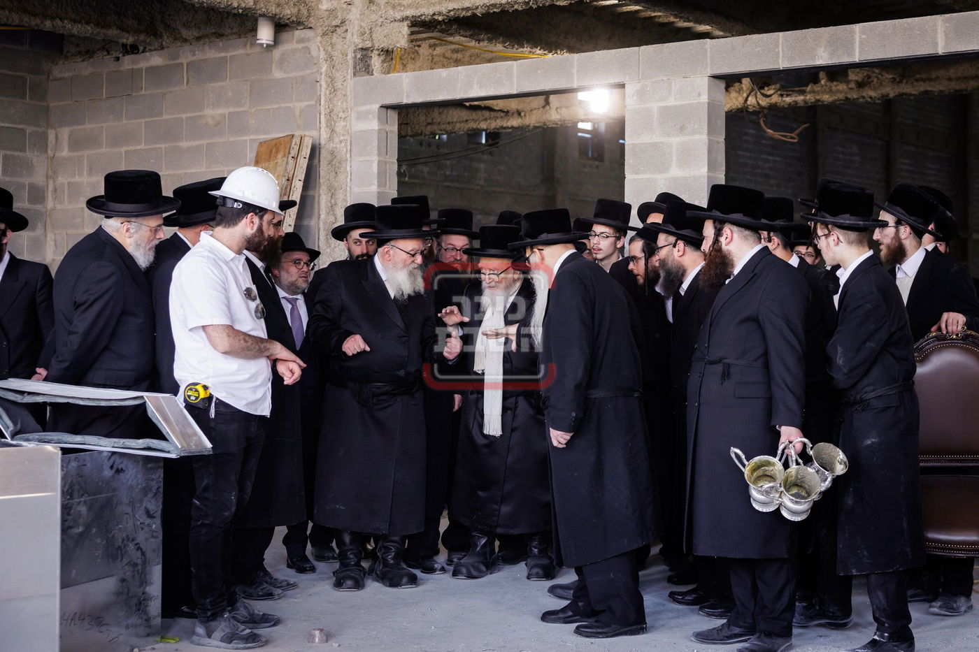 הנחת אבן הפינה למקווה הפרטית של האדמו"ר מסקווירא