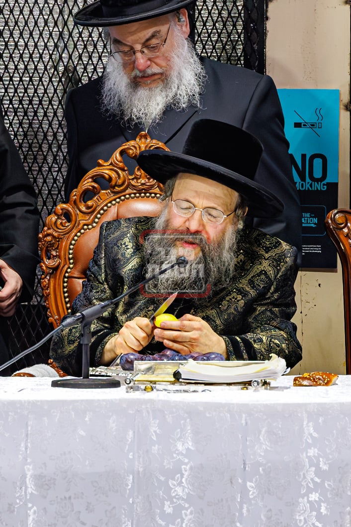 ראש חודש אלול בחצה"ק באבוב 45 