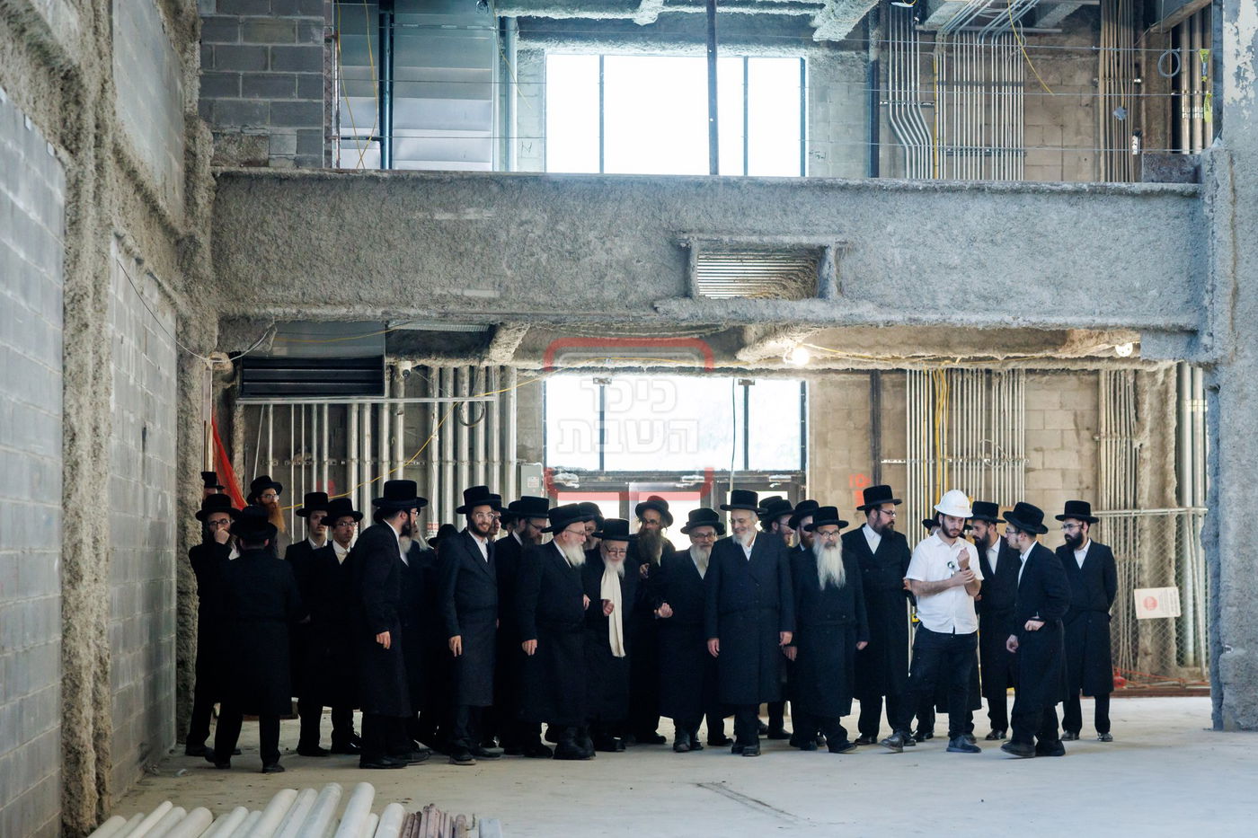 הנחת אבן הפינה למקווה הפרטית של האדמו"ר מסקווירא