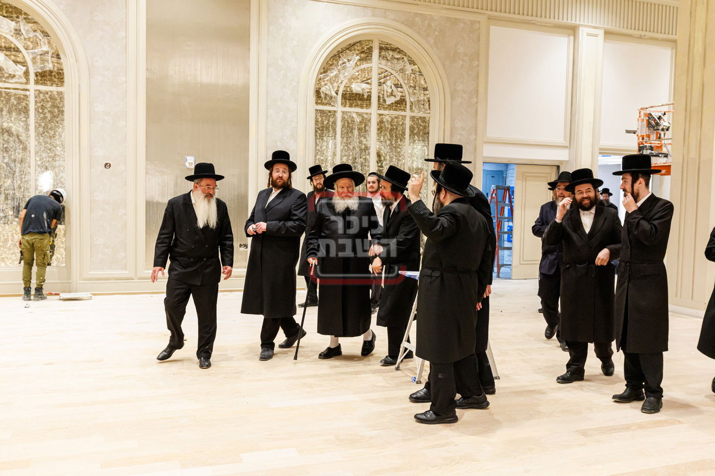 מעמד קביעת מזוזות באולם 'אהלי פרידא' ד'באבוב בב"פ