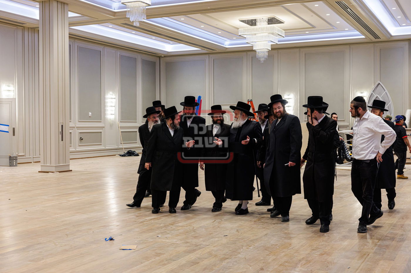 מעמד קביעת מזוזות באולם 'אהלי פרידא' ד'באבוב בב"פ