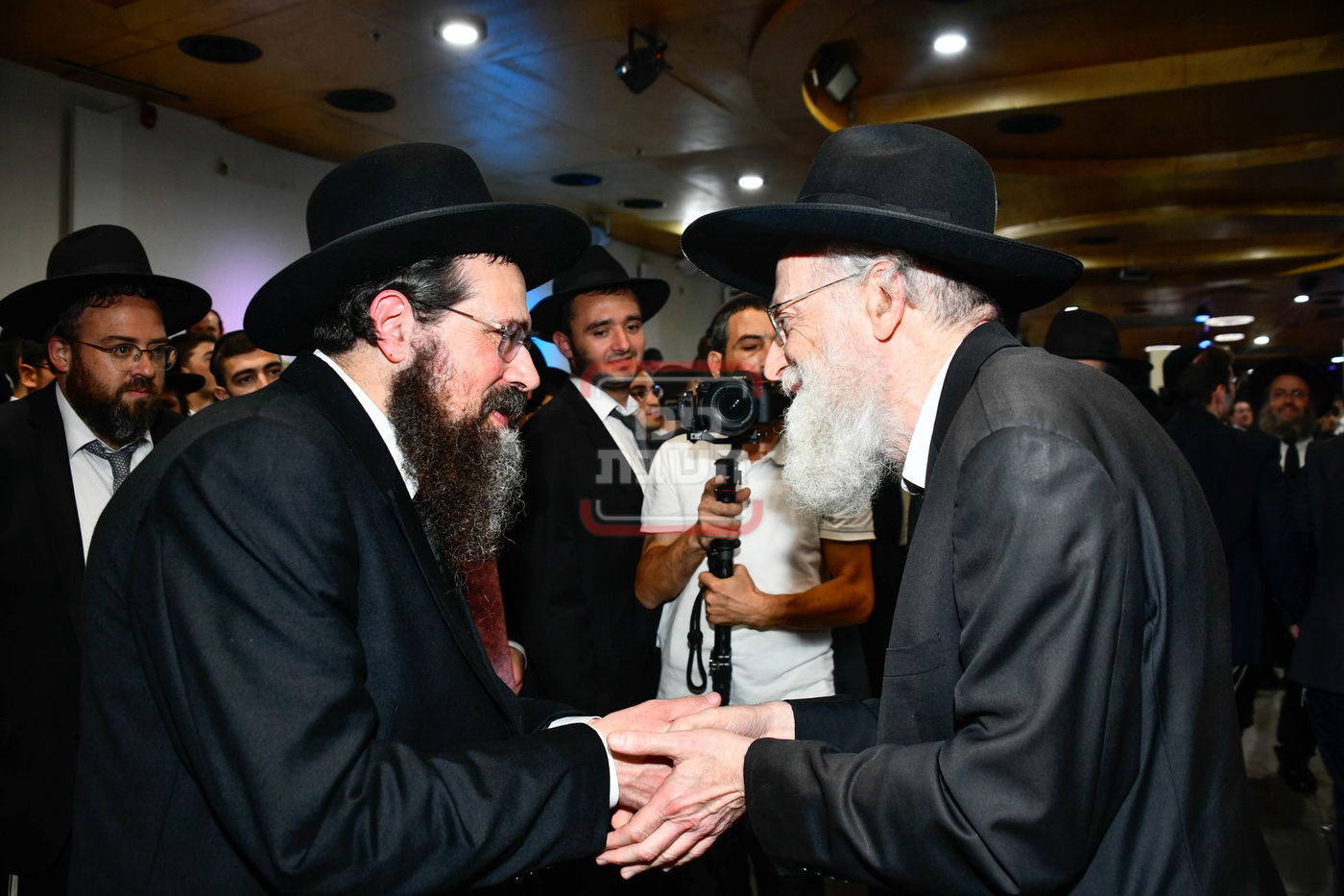 שמחת נישואי בת הגאון רבי אליעזר יהודה פינקל ראש ישיבת מיר 