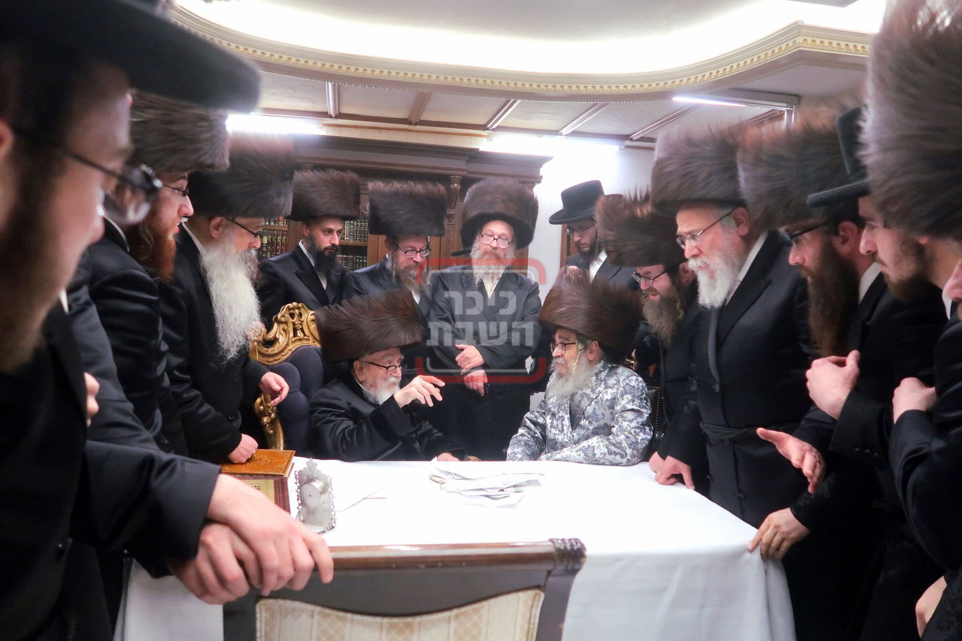 האדמו"ר מסאטמר בביקור אצל גיסו האדמו"ר מסקווירא