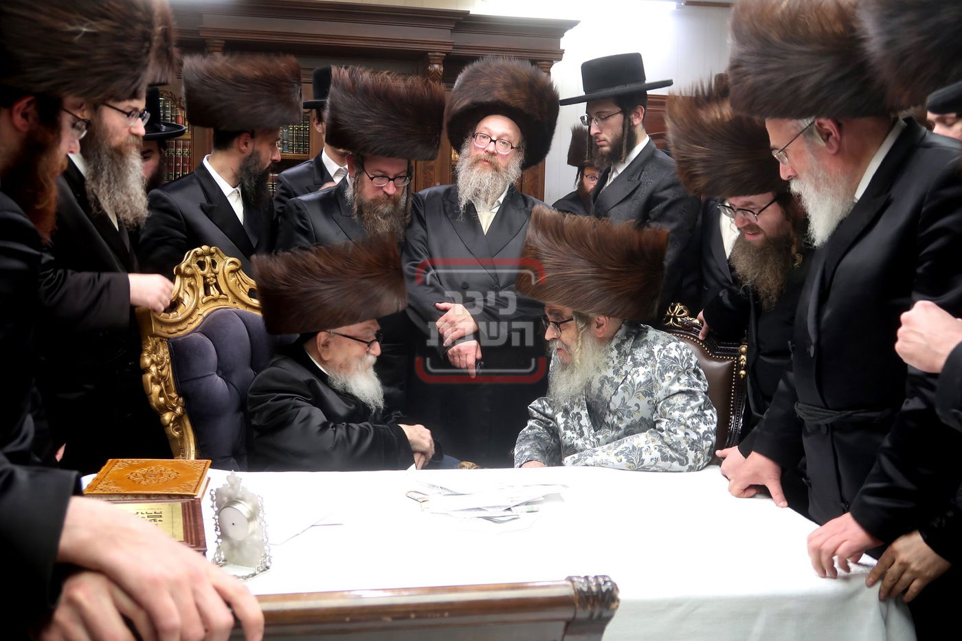 האדמו"ר מסאטמר בביקור אצל גיסו האדמו"ר מסקווירא