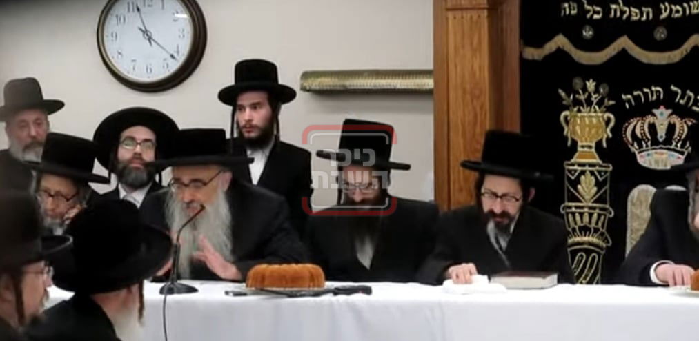 מעמד ההכתרה בחצה"ק סקולען