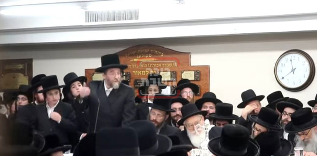 מעמד ההכתרה בחצה"ק סקולען