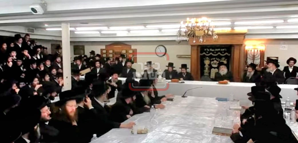 מעמד ההכתרה בחצה"ק סקולען