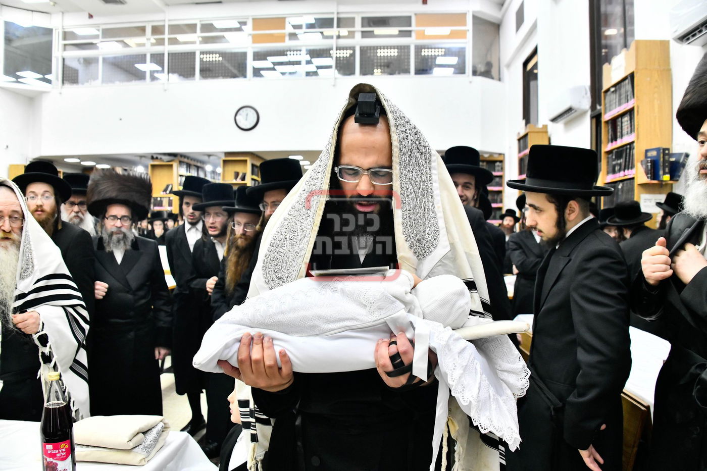 שמחת הברית בחצרות ויז'ניץ - סקולען ירושלים