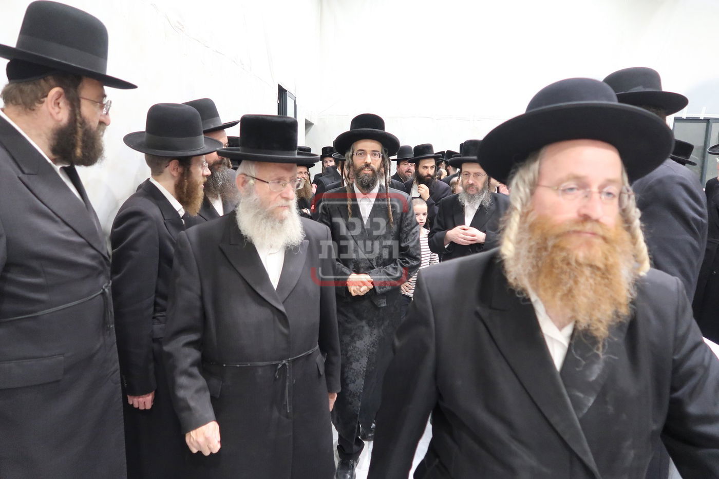 מעמד קביעת מזוזה לביהמ"ד זוויעהיל בביתר 