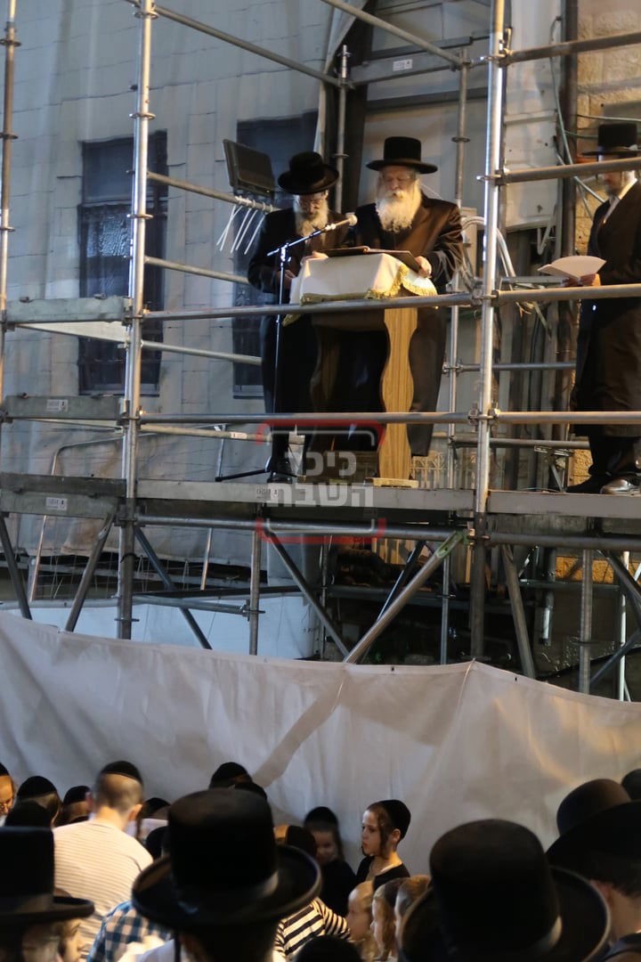 האדמו"ר מנדבורנה ירושלים בתשליך