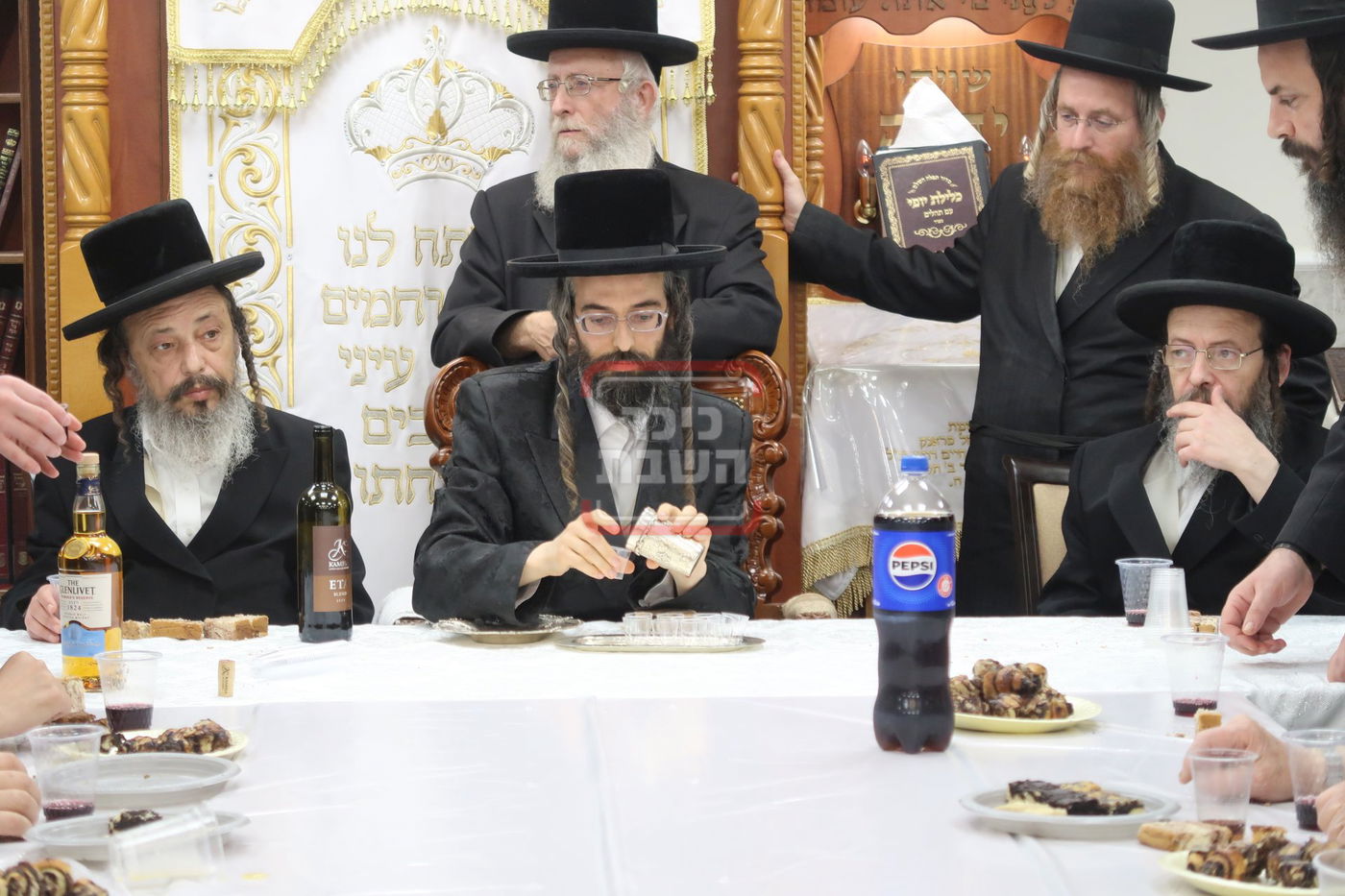 מעמד קביעת מזוזה לביהמ"ד זוויעהיל בביתר 