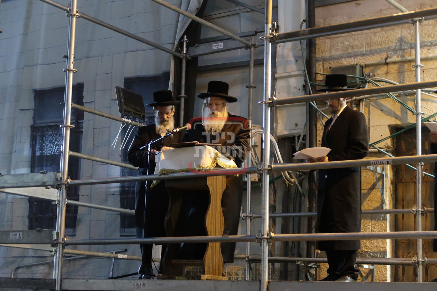 האדמו"ר מנדבורנה ירושלים בתשליך