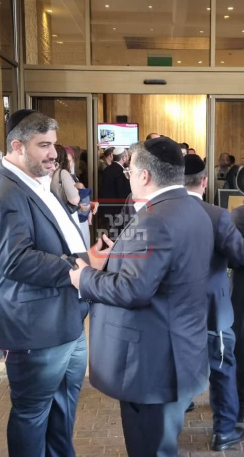 זופניק בכיכר • כל התמונות, הנייעס והחשיפות של השבועיים האחרונים