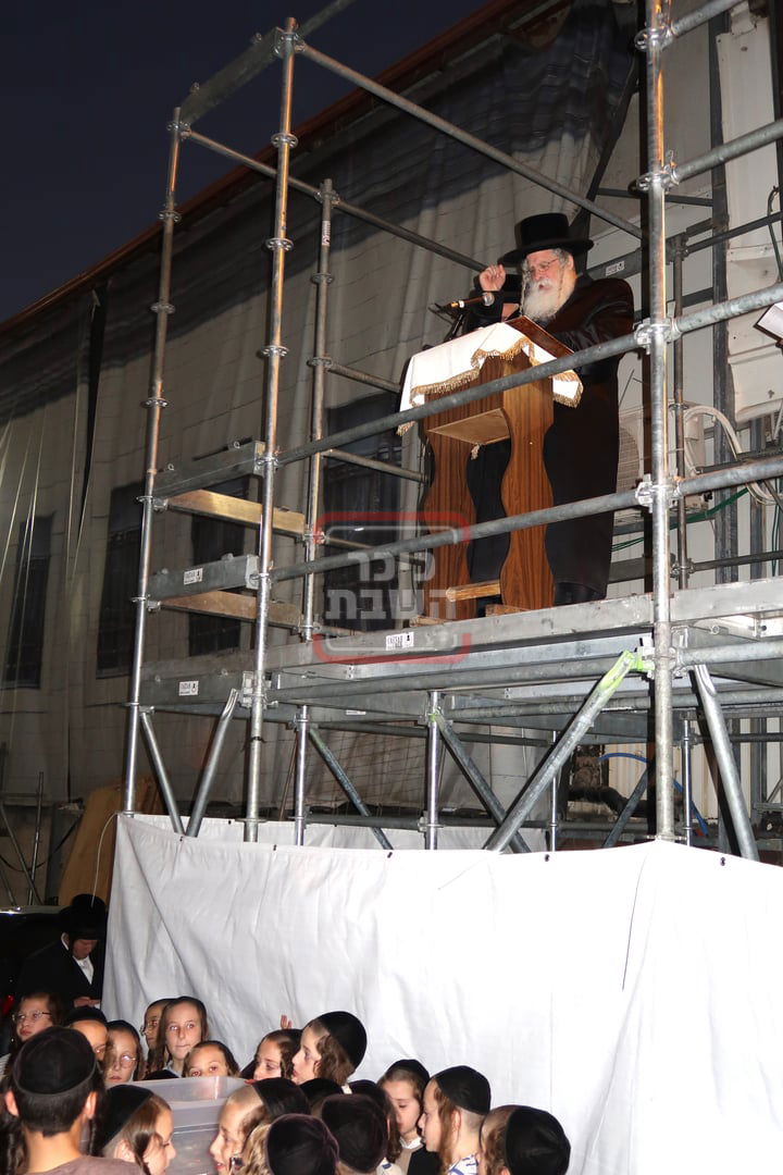 האדמו"ר מנדבורנה ירושלים בתשליך