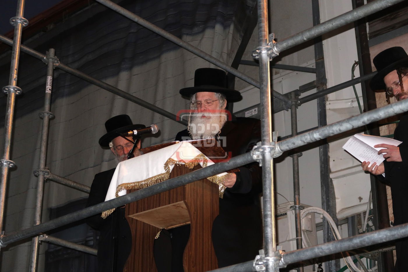 האדמו"ר מנדבורנה ירושלים בתשליך