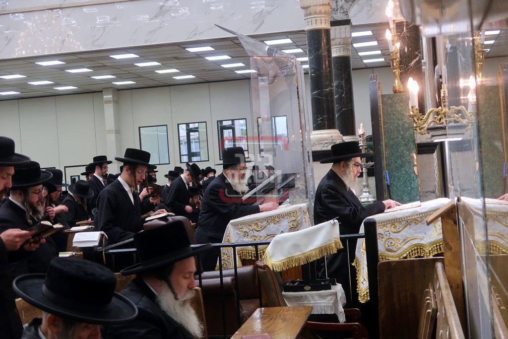 האדמו"ר מסאטמר בקריאת הקורבנות ביום י"ג מידות