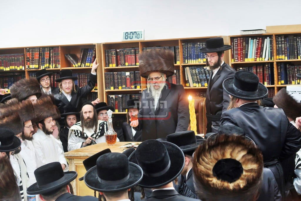 האדמו"ר מסאטמר בהבדלה במוצאי יום כיפור