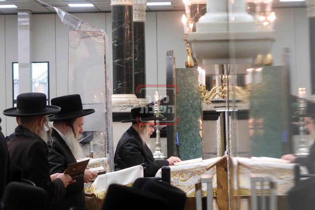 האדמו"ר מסאטמר בקריאת הקורבנות ביום י"ג מידות