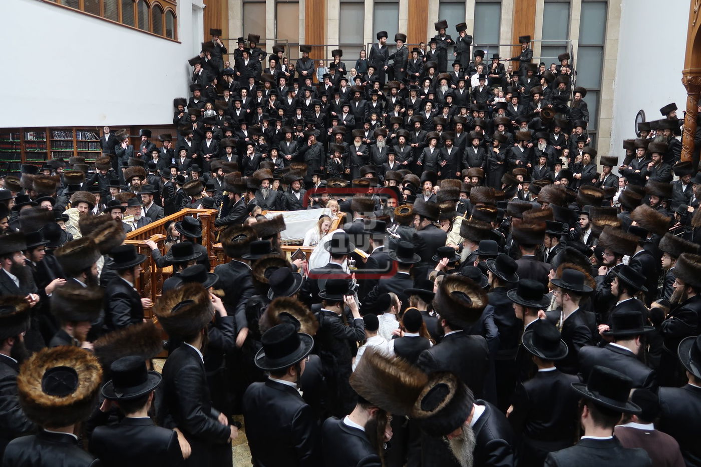 הקפות שניות בחצה"ק ביאלה