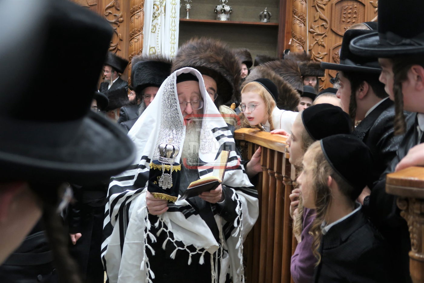 הקפות שניות בחצה"ק ביאלה