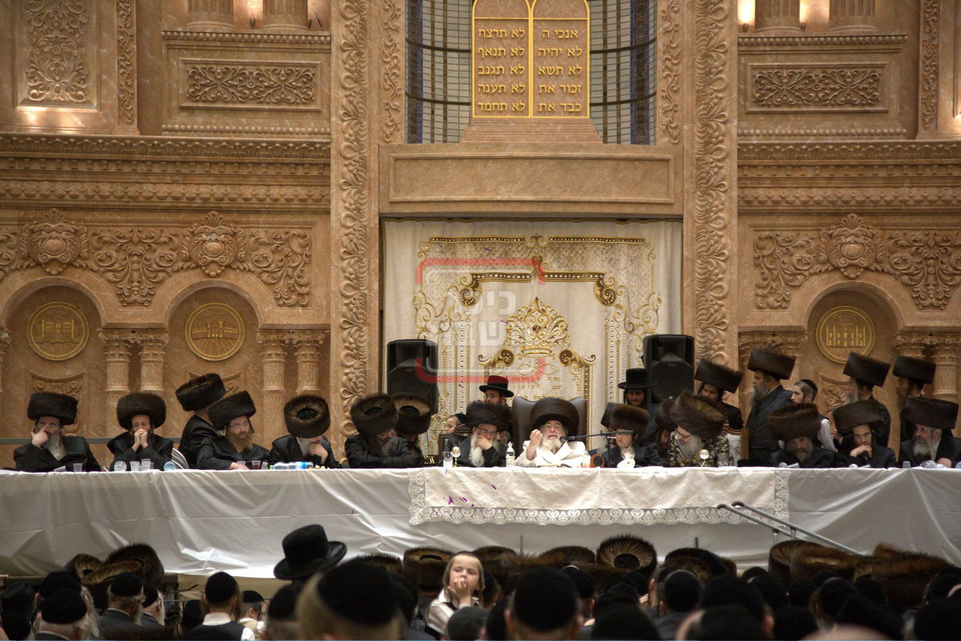 נעילת החג בחצה"ק ויז'ניץ בשילוב בר מצווה לנין האדמו"ר