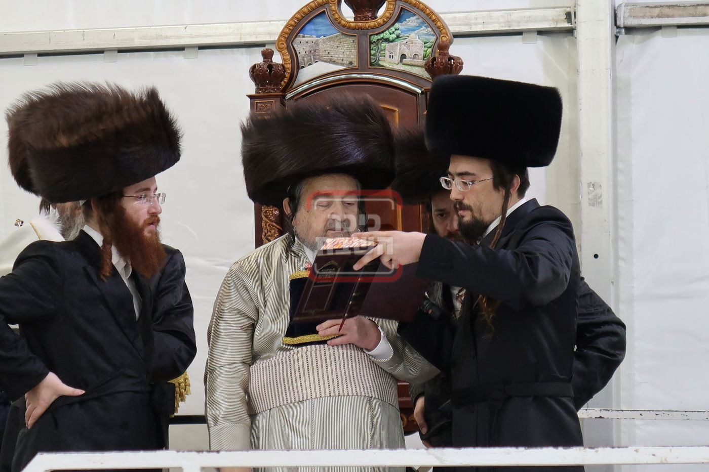 חג הסוכות אצל הגה"צ רבי יעקב מאיר שעכטער