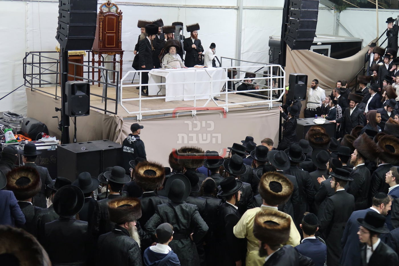 חג הסוכות אצל הגה"צ רבי יעקב מאיר שעכטער