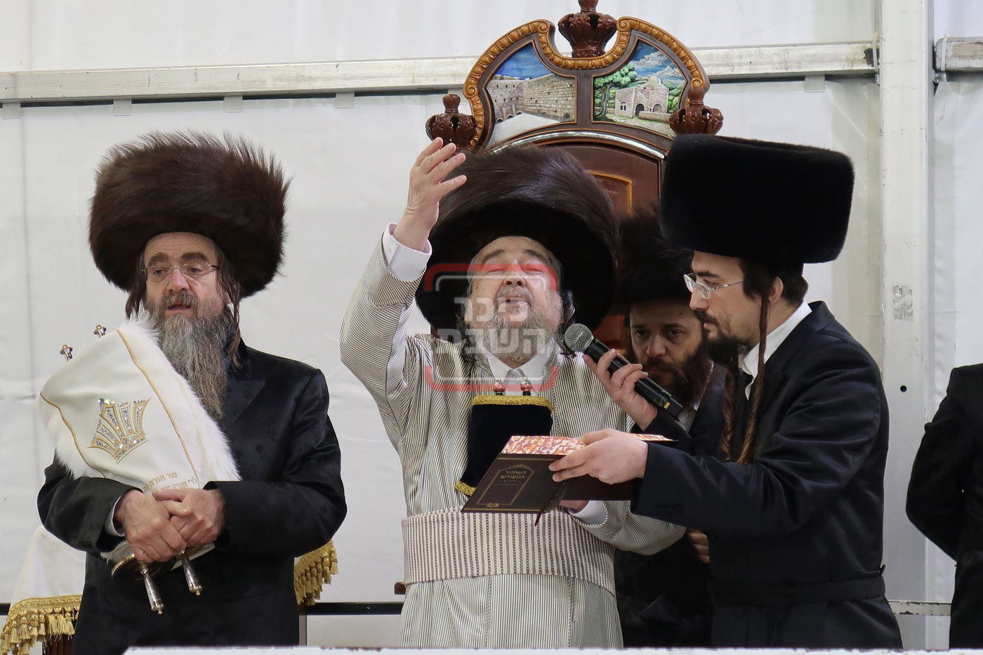 חג הסוכות אצל הגה"צ רבי יעקב מאיר שעכטער