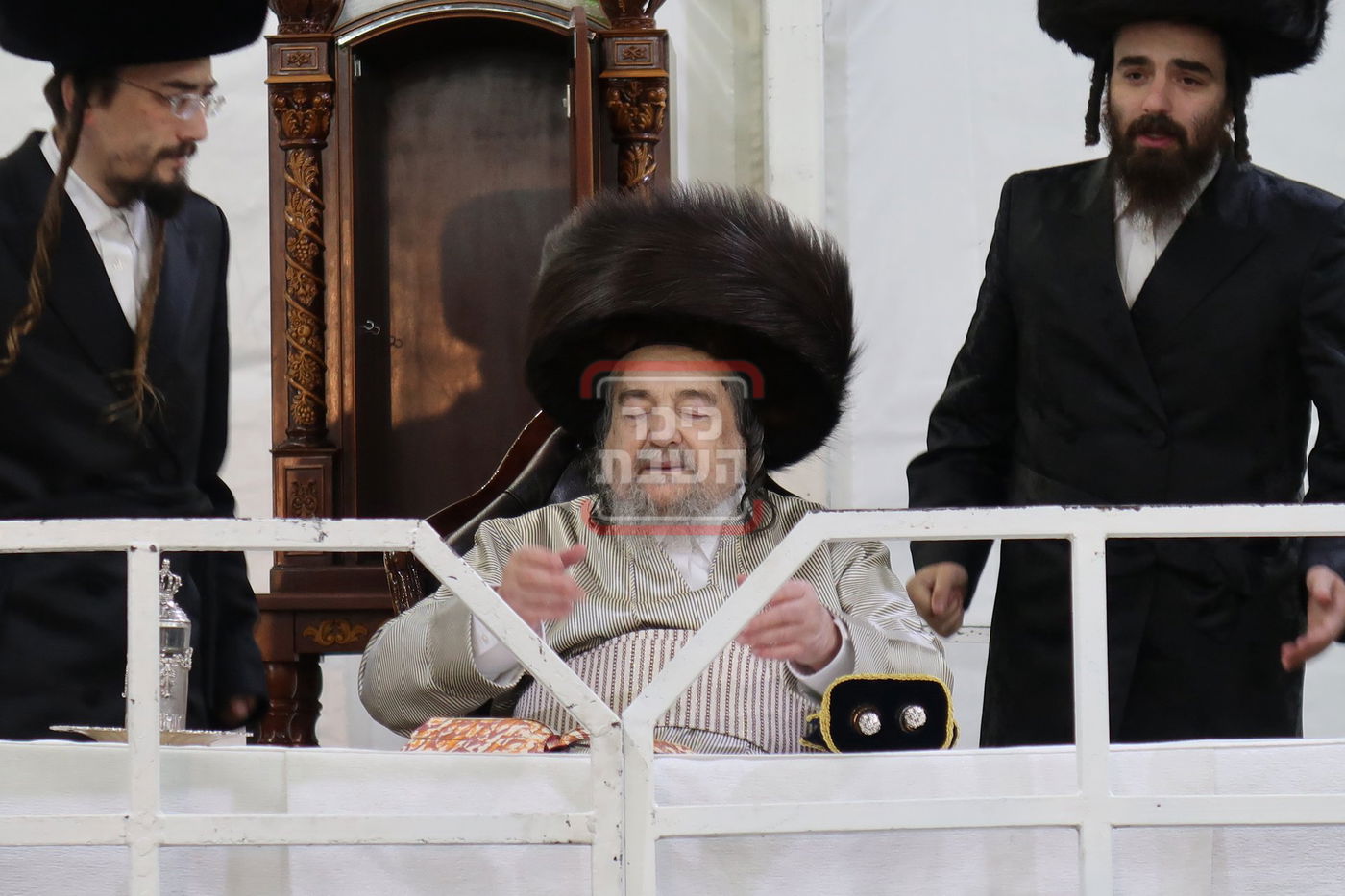 חג הסוכות אצל הגה"צ רבי יעקב מאיר שעכטער