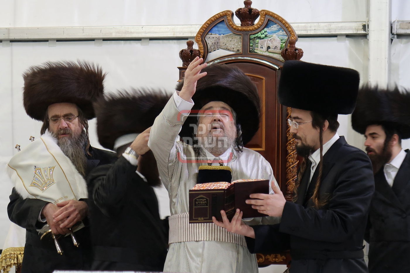 חג הסוכות אצל הגה"צ רבי יעקב מאיר שעכטער