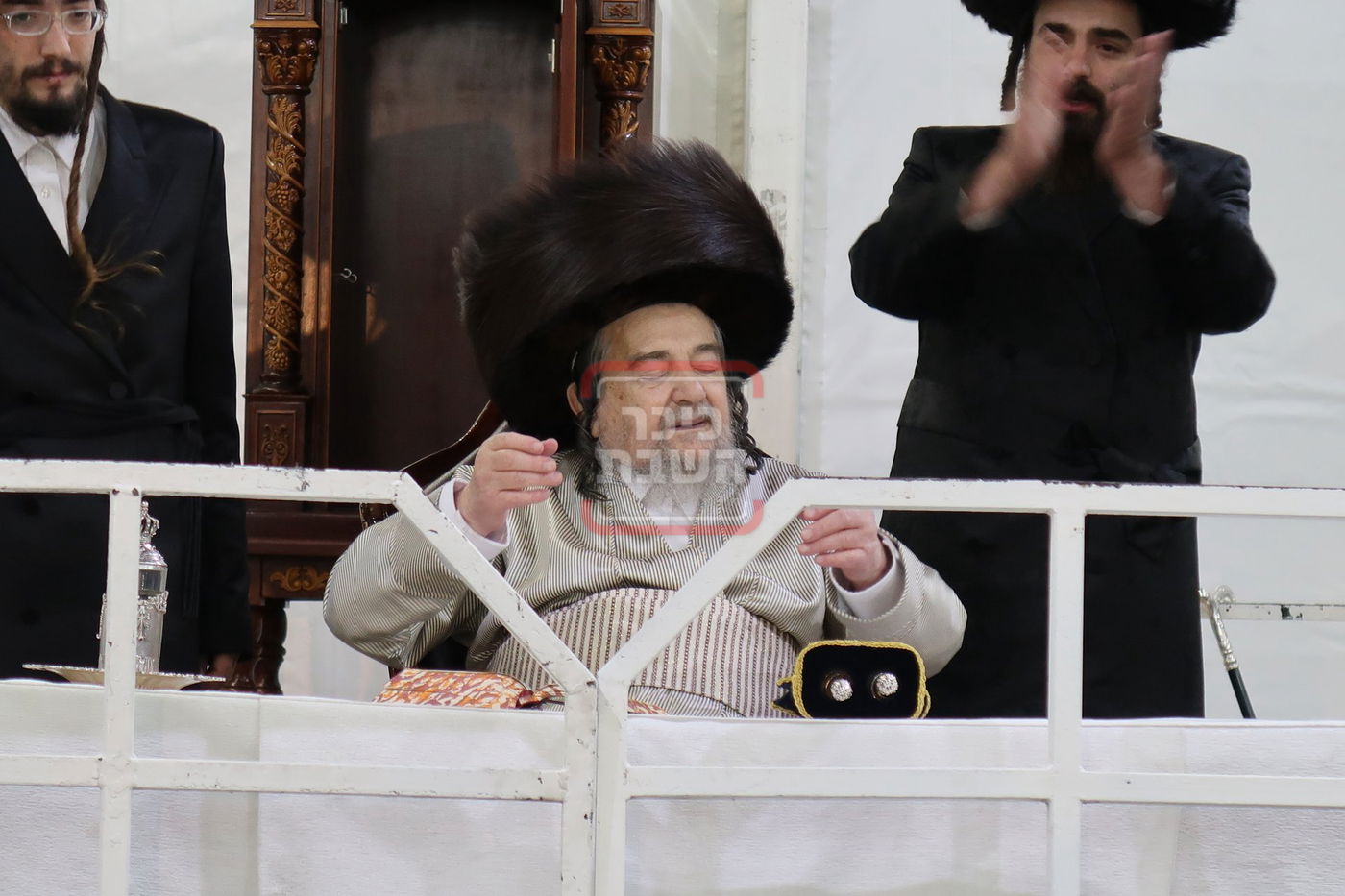 חג הסוכות אצל הגה"צ רבי יעקב מאיר שעכטער