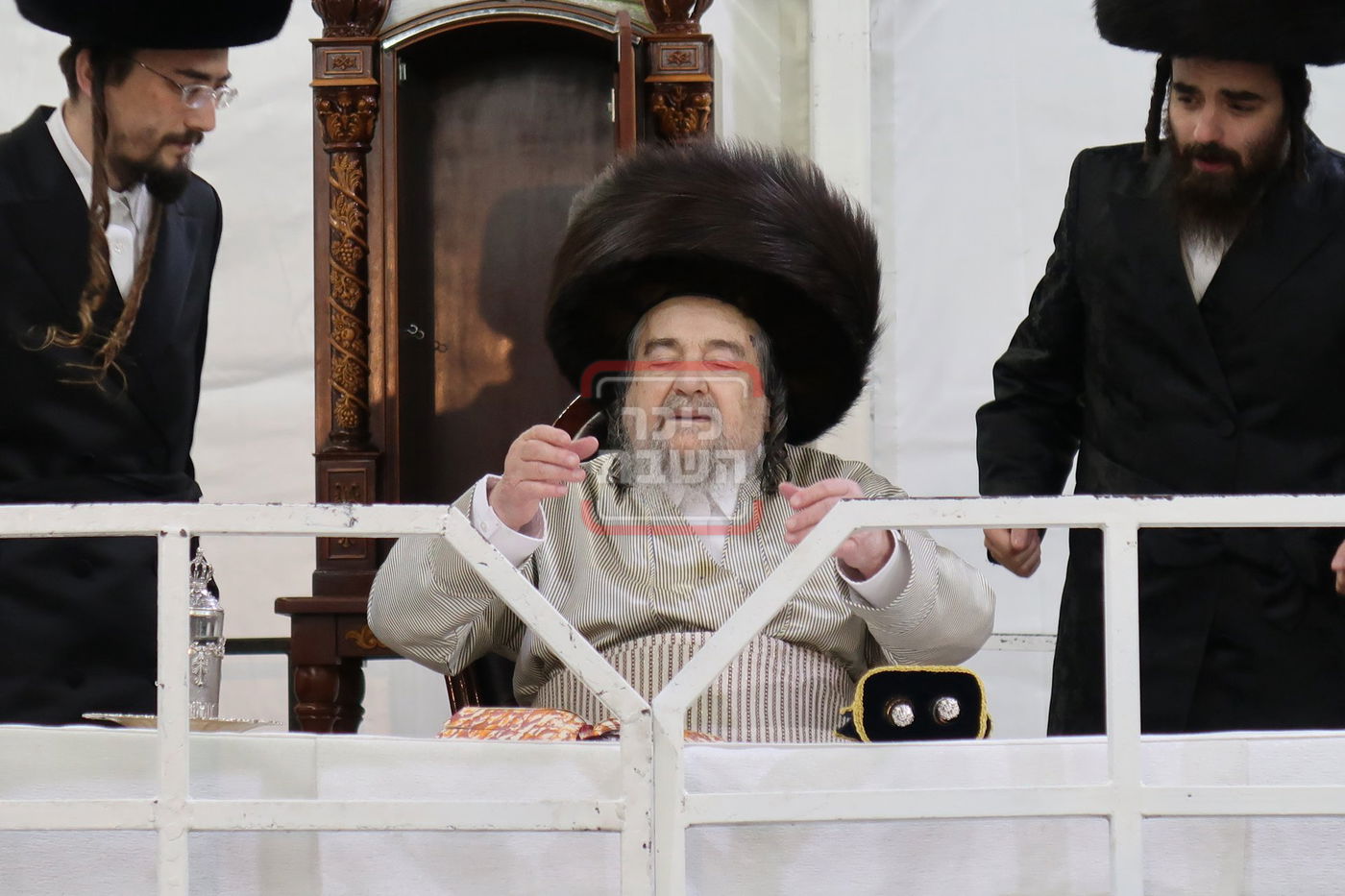 חג הסוכות אצל הגה"צ רבי יעקב מאיר שעכטער