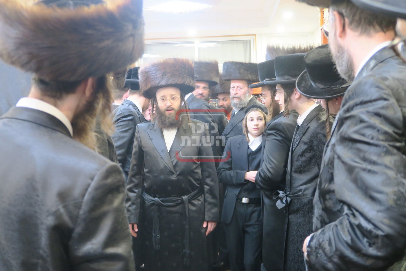 האדמו"ר מקאסוב בטיש הילולת זקינו בעל ה'מקור ברוך' 