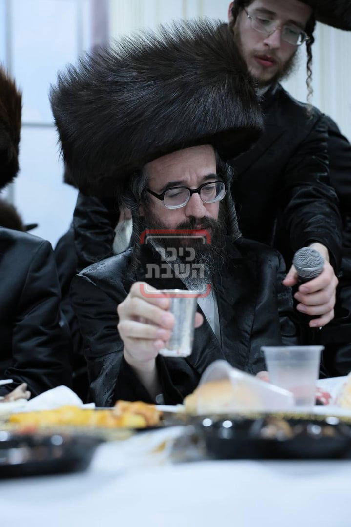 שמחת נישואי נכד האדמו"ר ממחנובקא בעלזא 