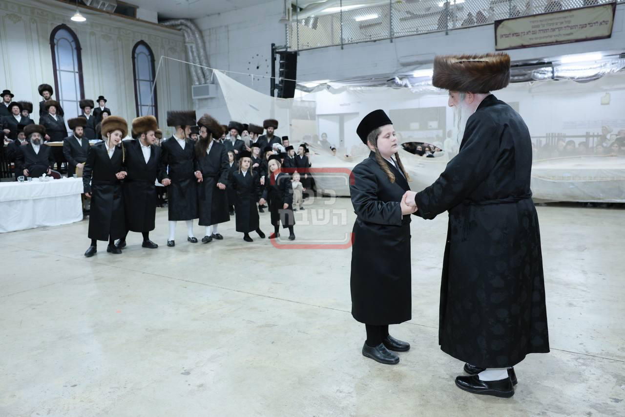 שמחת נישואי נכד האדמו"ר ממחנובקא בעלזא 