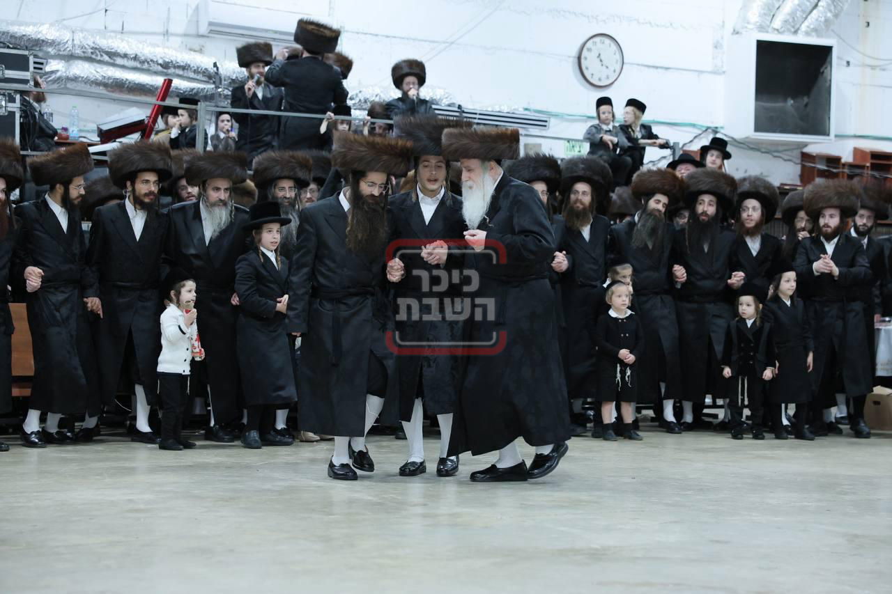 שמחת נישואי נכד האדמו"ר ממחנובקא בעלזא 