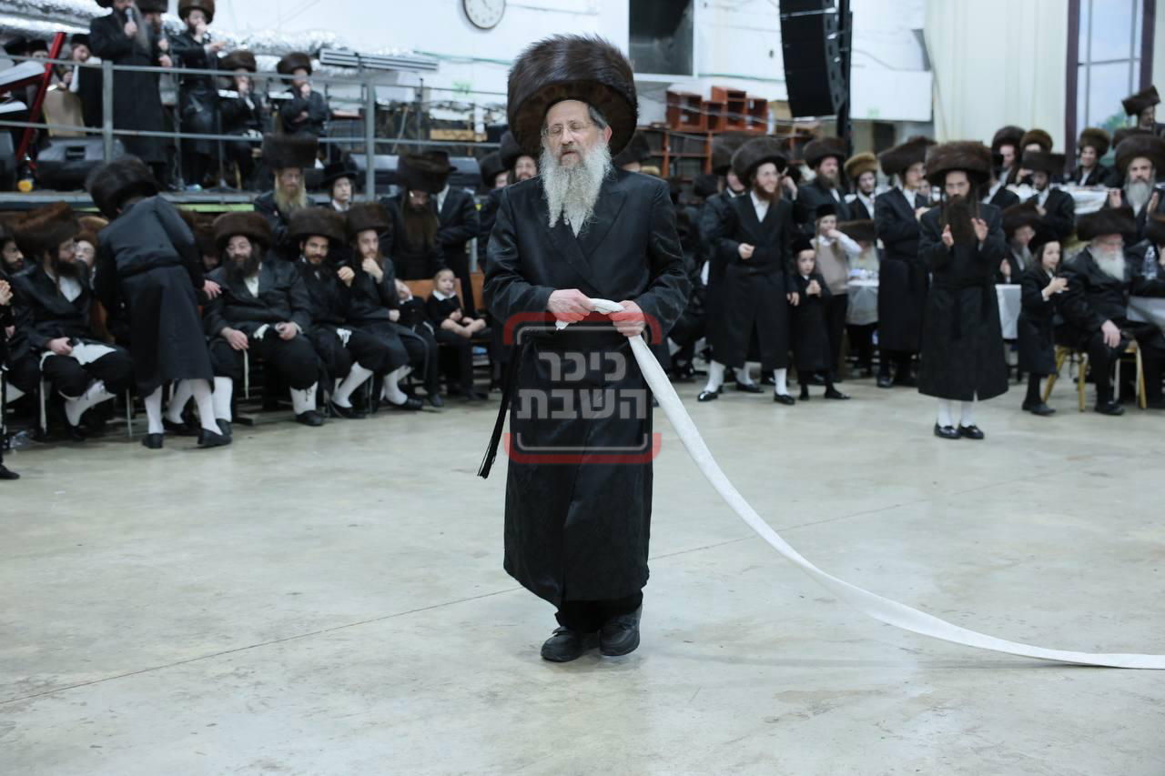 שמחת נישואי נכד האדמו"ר ממחנובקא בעלזא 