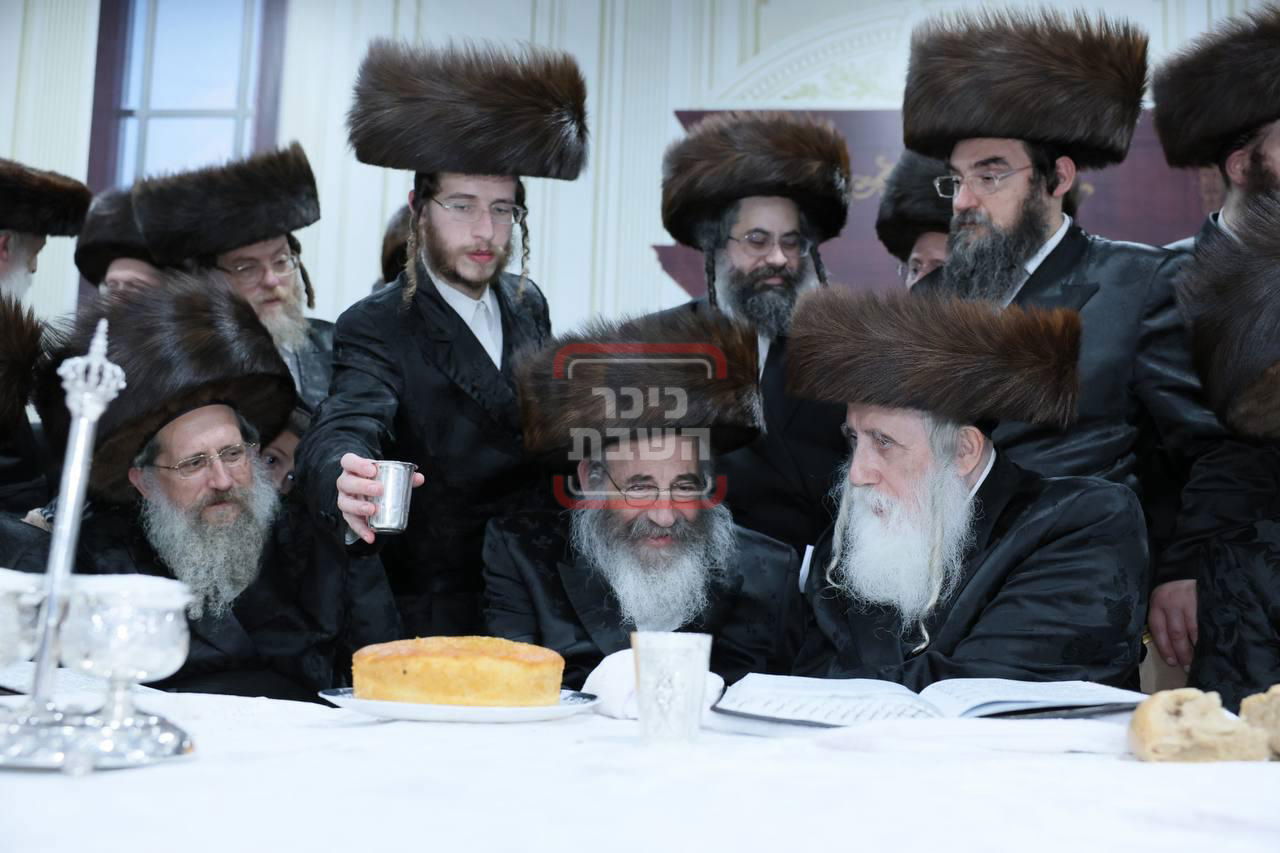 שמחת נישואי נכד האדמו"ר ממחנובקא בעלזא 