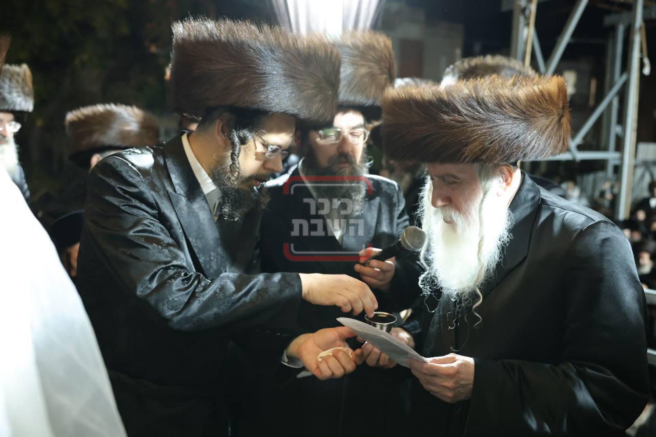 שמחת נישואי נכד האדמו"ר ממחנובקא בעלזא 