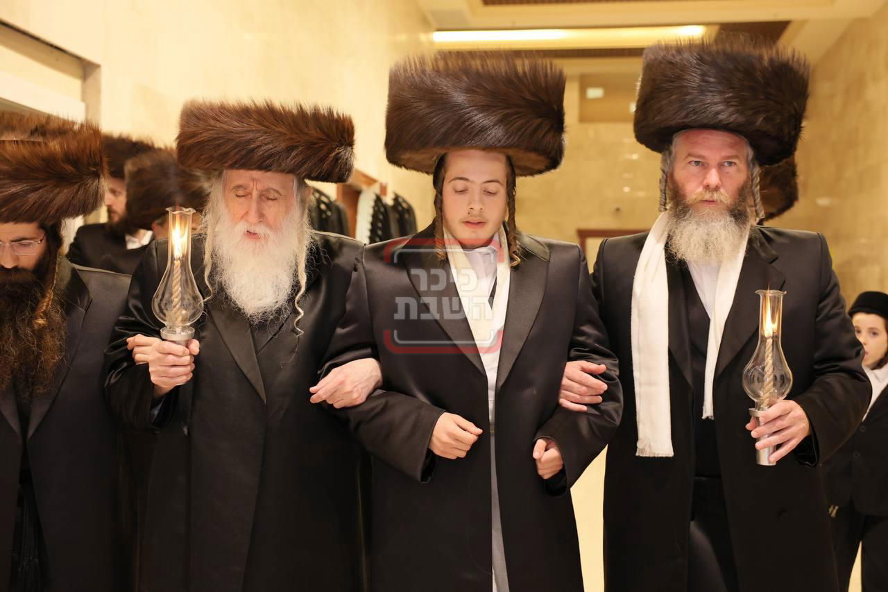 שמחת נישואי נכד האדמו"ר ממחנובקא בעלזא 