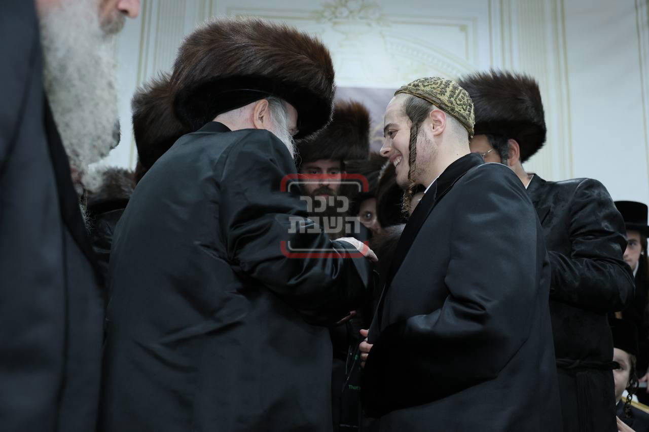 שמחת נישואי נכד האדמו"ר ממחנובקא בעלזא 