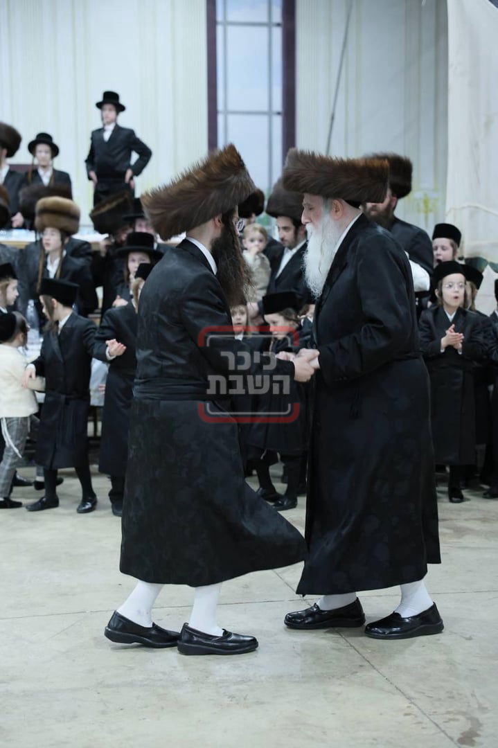 שמחת נישואי נכד האדמו"ר ממחנובקא בעלזא 