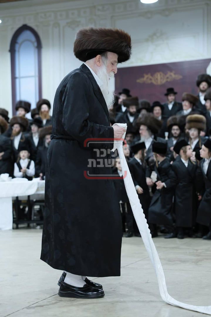 שמחת נישואי נכד האדמו"ר ממחנובקא בעלזא 