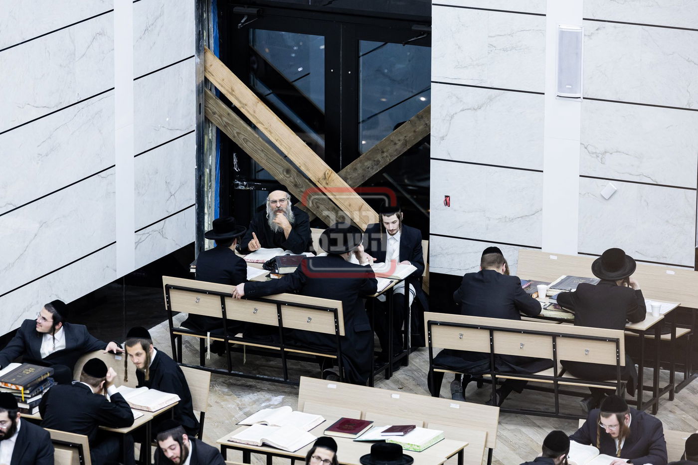 האדמו"ר מסאטמר בביקור בכולל סאטמר בקרית יואל