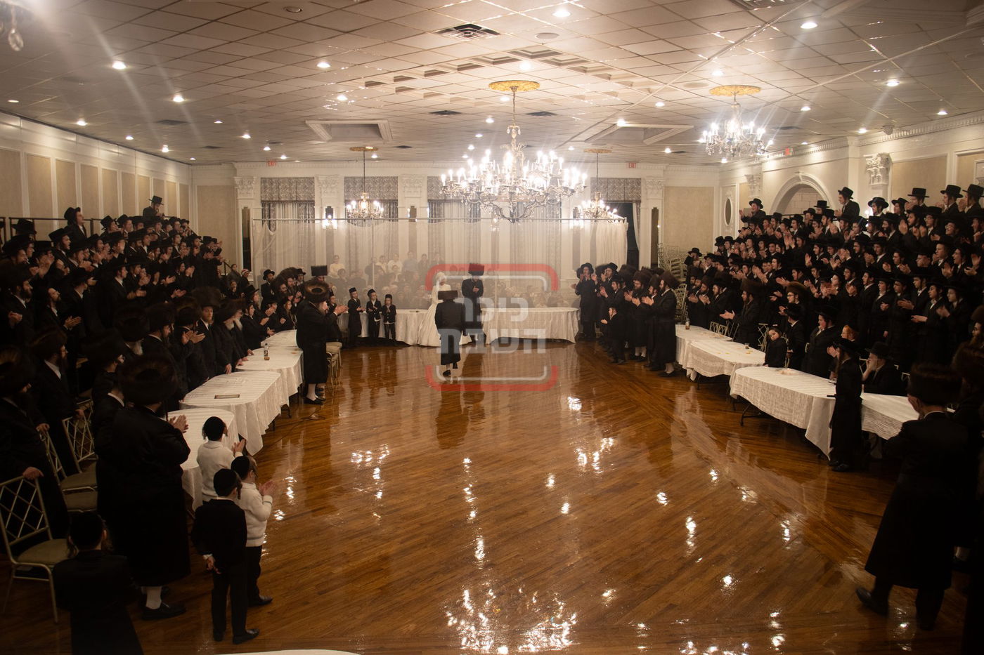 שמחת נישואי נכד האדמו"ר מסערדאהעלי עם נכדת האדמו"ר מבורשטין