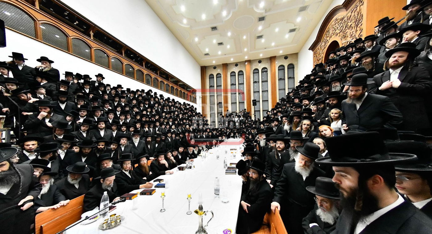 האדמו"ר מביאלה בטיש הילולא