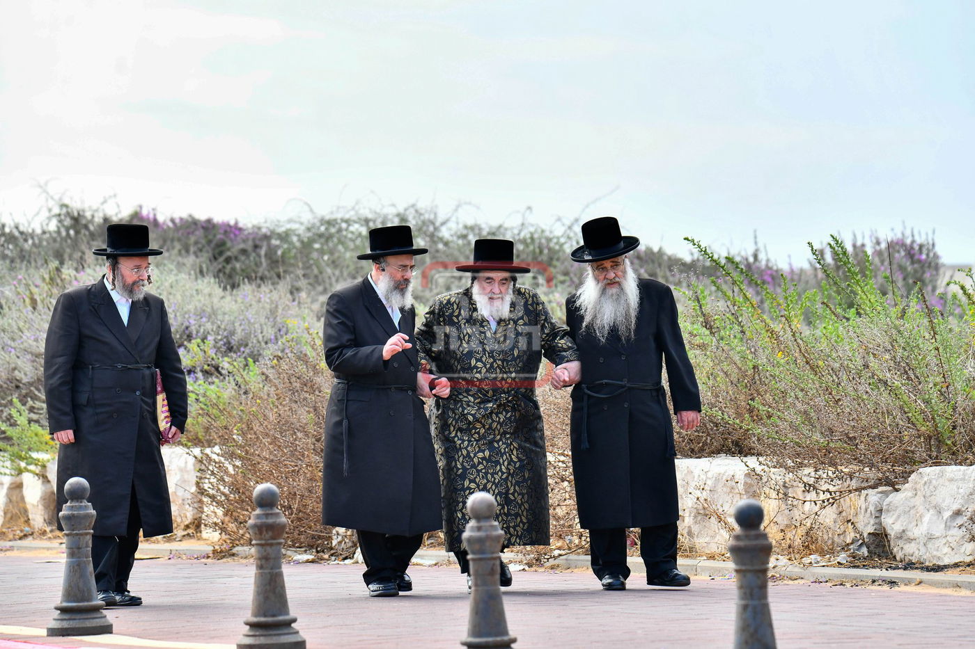 האדמו"ר מויז'ניץ בנאות דשא בנתניה