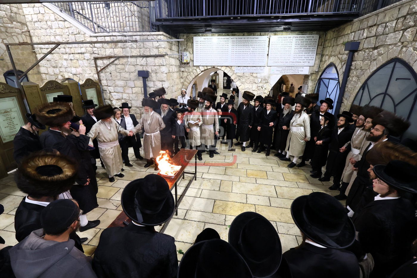 האדמו"ר מפינסק קרלין בשב"ק לך לך באתרא קדישא מירון