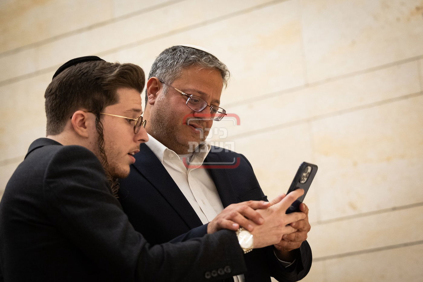 זופניק בכיכר • כל התמונות, הנייעס והחשיפות של השבוע